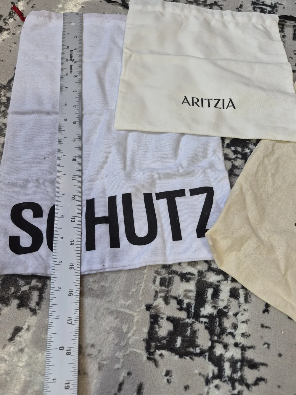 cotton dust storage Drawsteing Bags: Schutz, Aritzia and Madewell